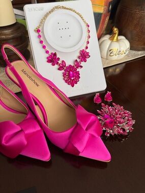 Hot Pink Slingback Heels with Bow